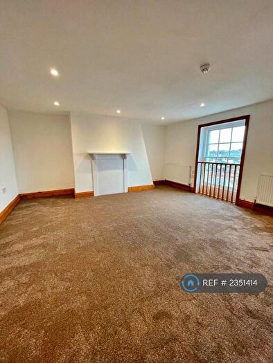 2 Bedroom Flat To Rent In Albion Place, Ramsgate, CT11
