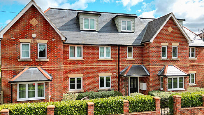 2 Bedroom Apartment For Sale In Somerset Road, Farnborough, GU14