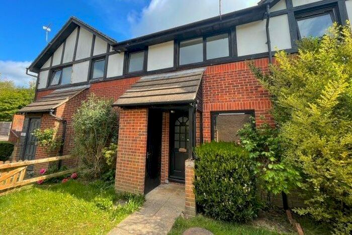 1 Bedroom Property To Rent In Buller Close, Crowborough, TN6