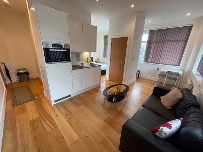 1 Bedroom Flat To Rent In The Landmark, Luton, LU1
