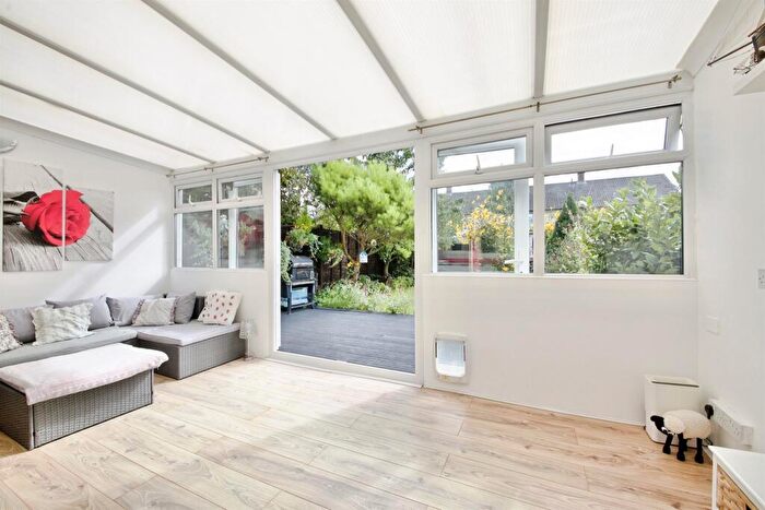 3 Bedroom Terraced House For Sale In Nicholls Field, Harlow, CM18