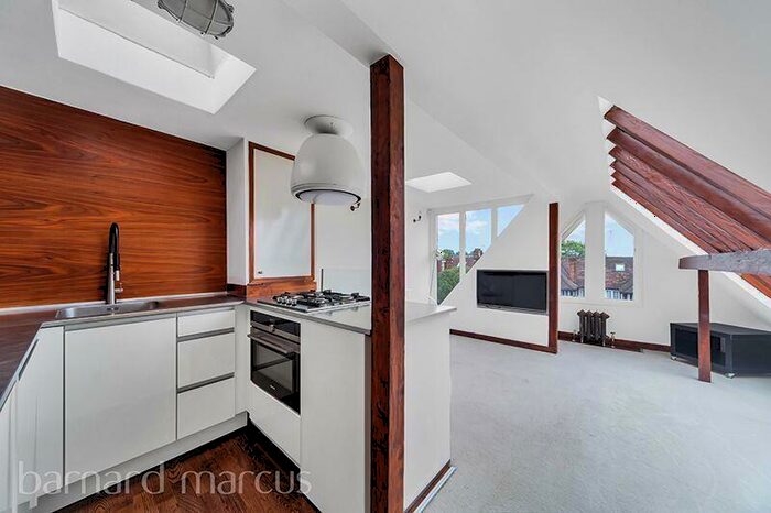 2 Bedroom Apartment To Rent In Highfield Avenue, London, NW11