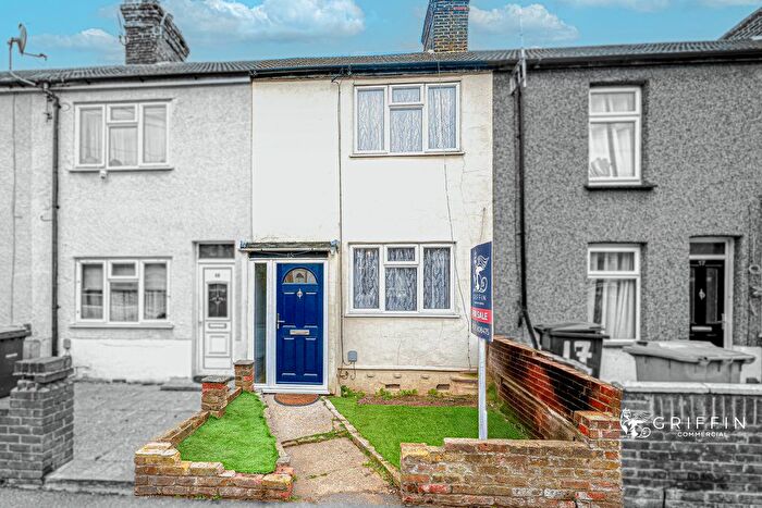 2 Bedroom Terraced House For Sale In Maple Road, Grays, RM17