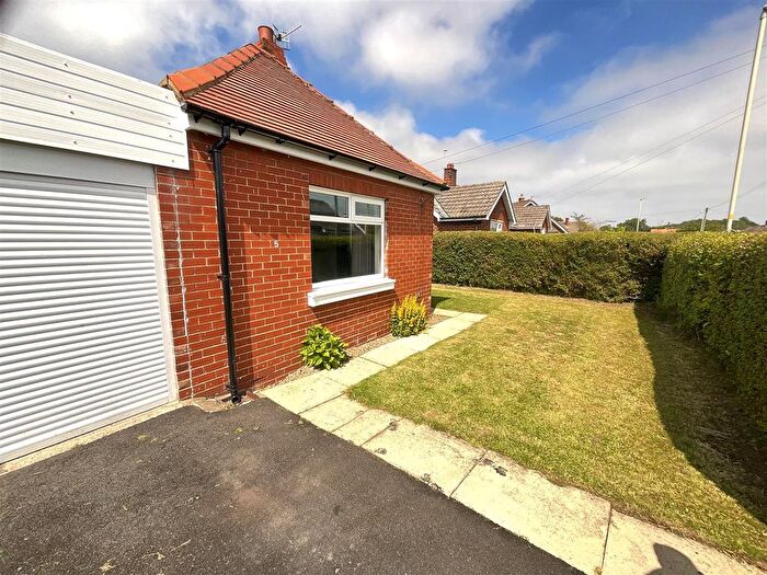 1 Bedroom Bungalow To Rent In Burniston Gardens, Burniston, Scarborough, YO13