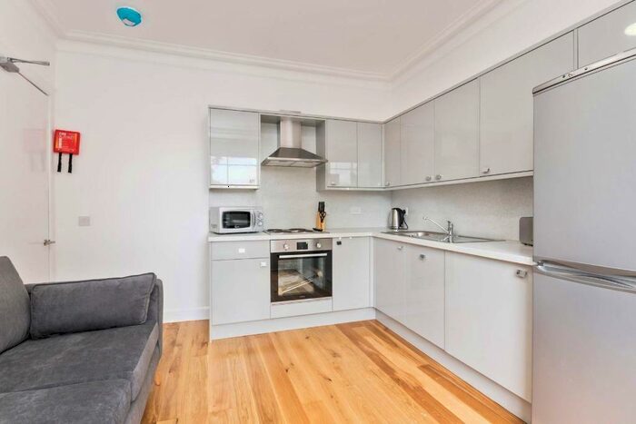 3 Bedroom Flat To Rent In Merchiston Bank Avenue, Merchiston, Edinburgh, EH10