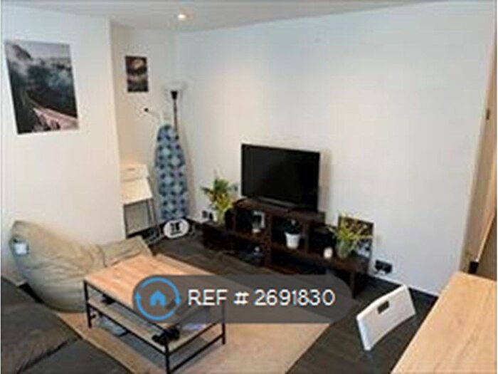 3 Bedroom End Terrace House To Rent In Putney Bridge Road, London, SW18
