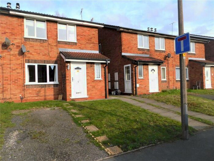 2 Bedroom Maisonette To Rent In Peel Way, Tividale, Oldbury, West Midlands, B69