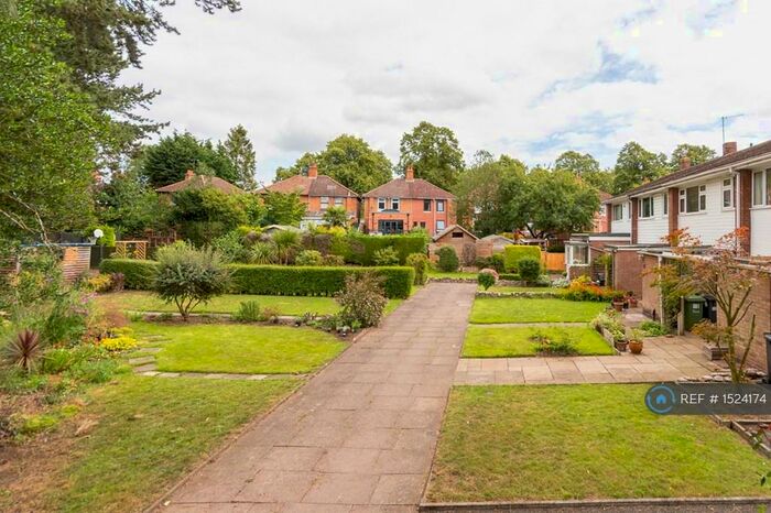 2 Bedroom Terraced House To Rent In Vicarage Fields, Warwick, CV34