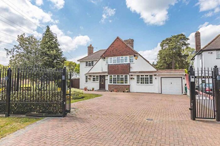 5 Bedroom Detached House For Sale In Old Slade Lane, Richings Park, SL0