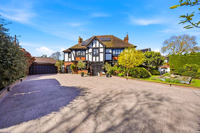5 Bedroom Detached House For Sale In Highfield Road, Chislehurst, BR7