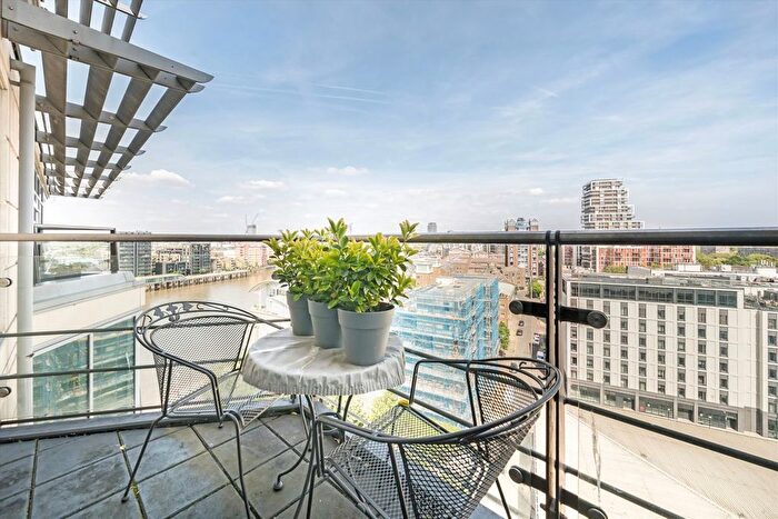 3 Bedroom Flat To Rent In Juniper Drive, Battersea, SW18
