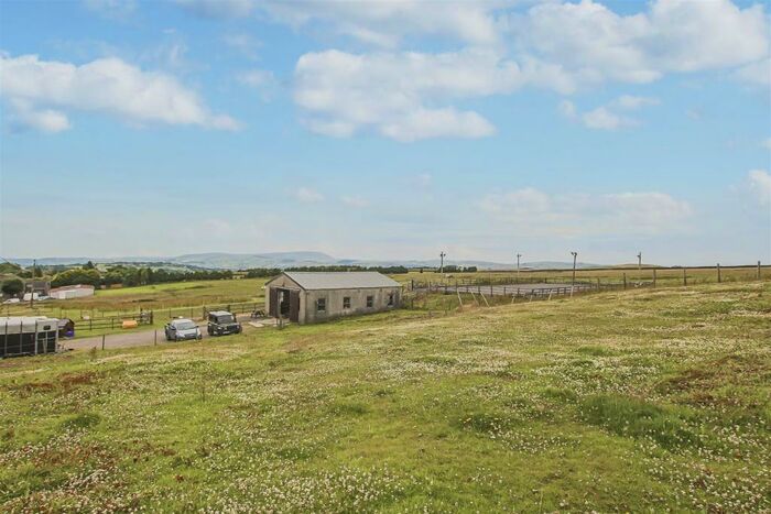 2 Bedroom Semi-Detached Bungalow For Sale In Halifax Road, Briercliffe, BB10