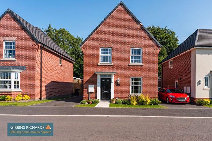 4 Bedroom Detached House For Sale In Moore Drive, Tiverton, EX16