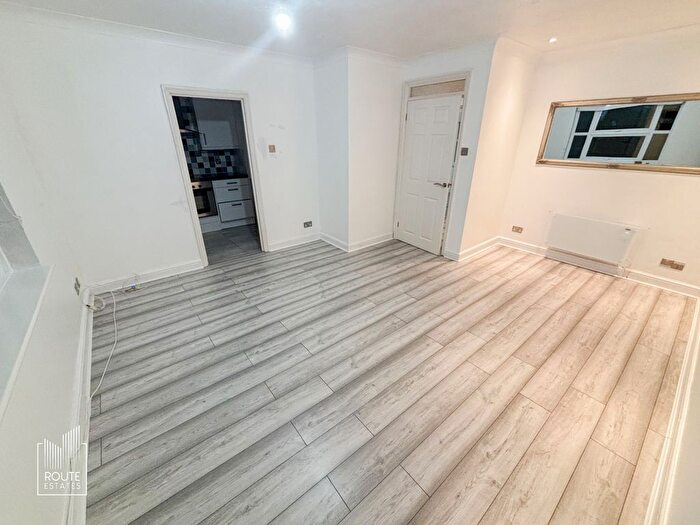 2 Bedroom Flat To Rent In Aynsley Gardens, Harlow, CM17