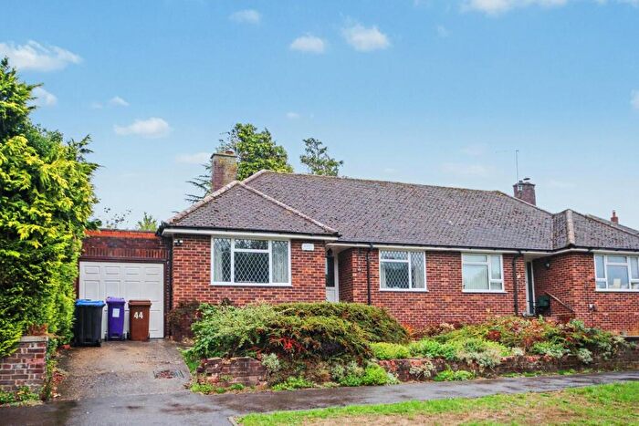 2 Bedroom Bungalow For Sale In Longmead, Letchworth Garden City, SG6