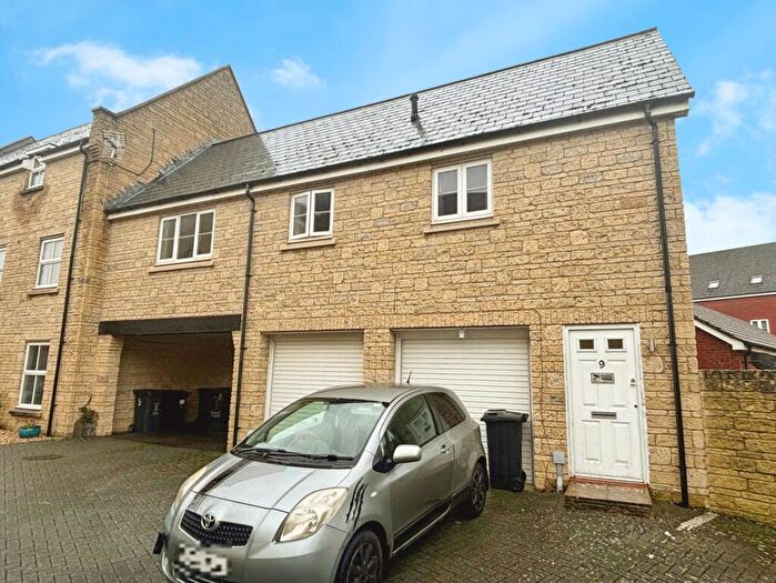2 Bedroom Coach House To Rent In Smart Close, Swindon, SN25