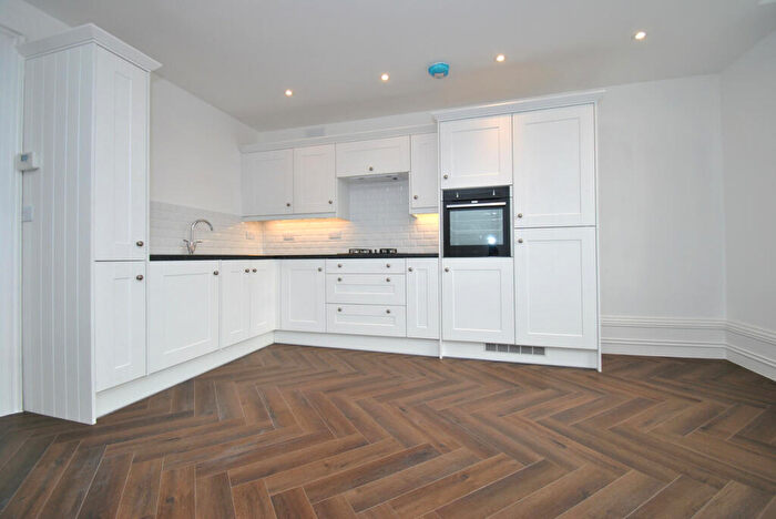 2 Bedroom Apartment To Rent In Church Street, Biggleswade, SG18