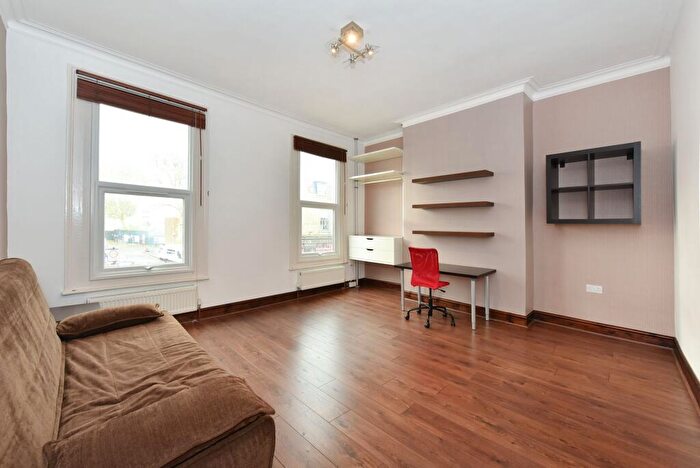 Apartment To Rent In Malden Road, Kentish Town, NW5