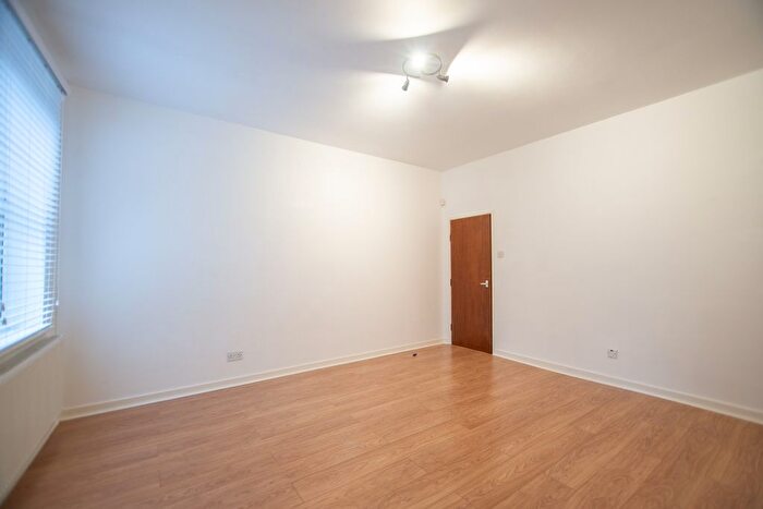 1 Bedroom Flat To Rent In Westbourne Avenue, Princes Avenue, Hull, HU5