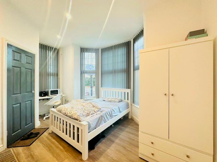 Studio To Rent In Derby Road, Nottingham, NG7