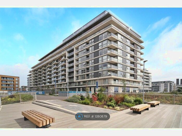 2 Bedroom Flat To Rent In River Gardens Walk, London, SE10