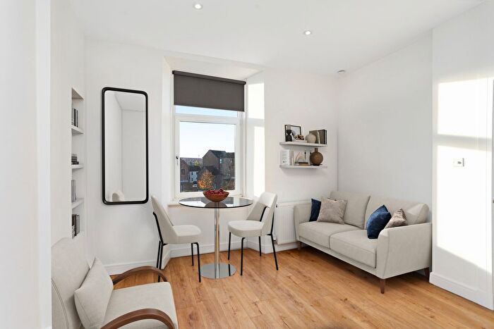 1 Bedroom Flat For Sale In / Kings Road, Portobello, Edinburgh, EH15