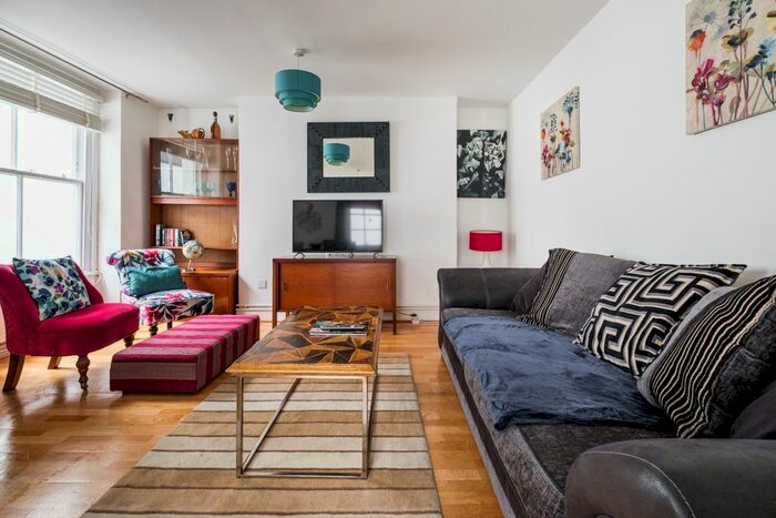 2 Bedroom Flat To Rent In Westbourne Gardens, London, W2