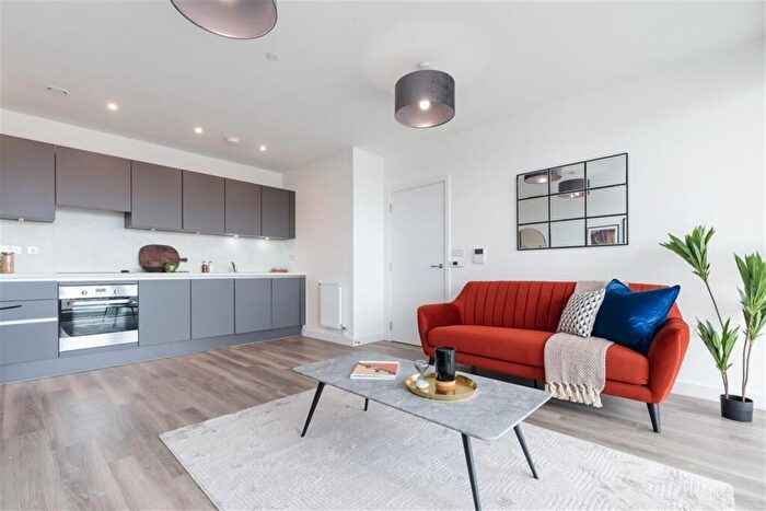 1 Bedroom Flat To Rent In Thunderer Street, London, E13