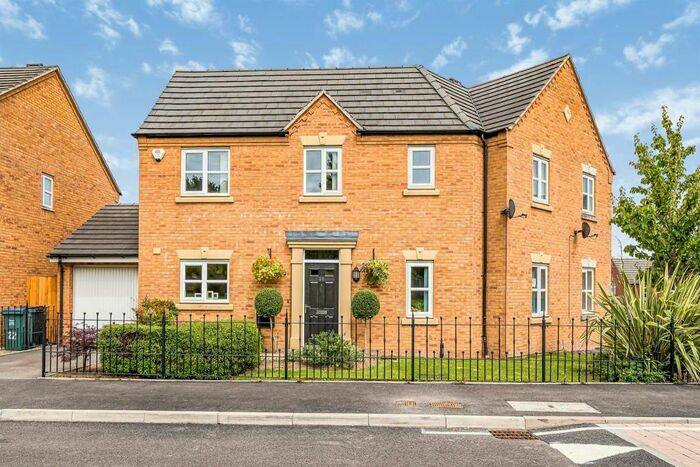 3 Bedroom Semi-Detached House To Rent In Bhullar Way, Oldbury, B69