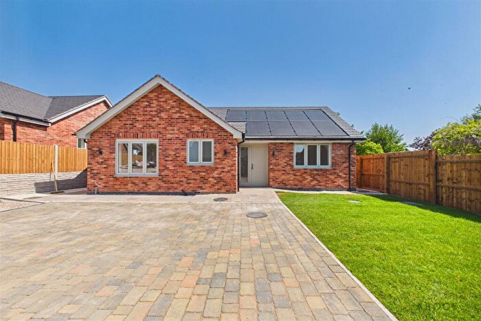 3 Bedroom Detached Bungalow For Sale In Porters Lane, Findern, Derbyshire, DE65