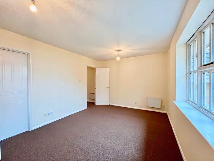 2 Bedroom Apartment To Rent In Coal Court, Columbia Wharf Road, Grays, RM17