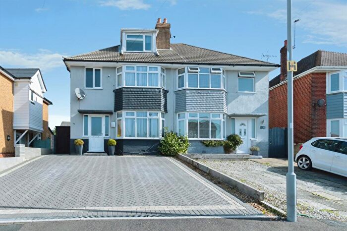 5 Bedroom Semi Detached House For Sale In Lincoln Road, Poole, BH12