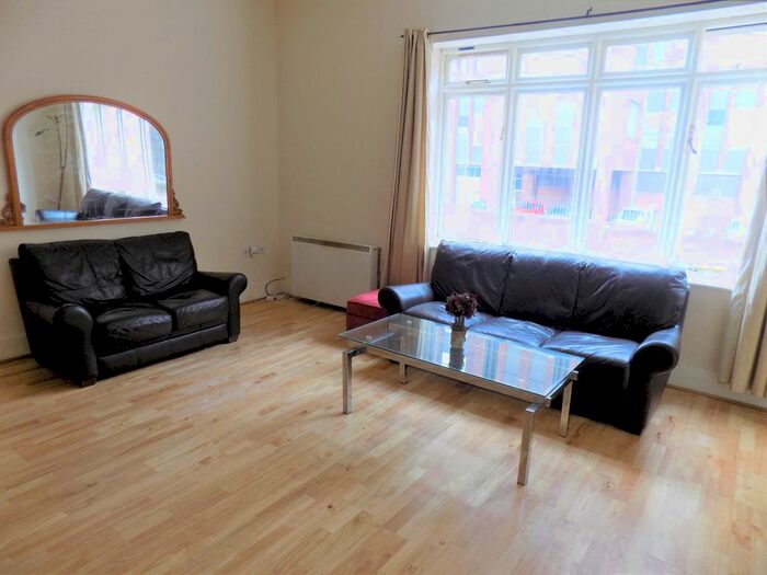 2 Bedroom Flat To Rent In Wellington Street, Luton, Bedfordshire LU1