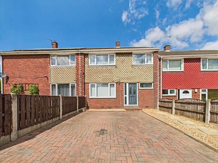 3 Bedroom Terraced House For Sale In Hawthorne Avenue, Knottingley, WF11