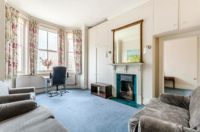 3 Bedroom Flat To Rent In Fulham Road, Chelsea, London, SW10