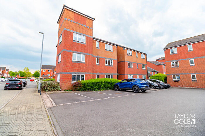 2 Bedroom Apartment For Sale In Peel Drive, Wilnecote, B77