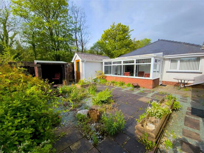 3 Bedroom Bungalow For Sale In Lon Llwyd, Glanamman, Ammanford, Carmarthenshire, SA18