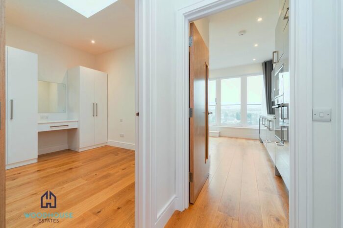 1 Bedroom Flat To Rent In Park Avenue, Bushey, WD23