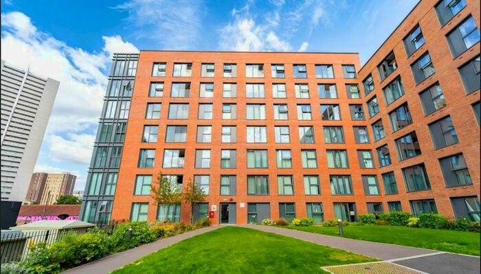 2 Bedroom Property To Rent In Apartment The Axium, Windmill Street, Birmingham, B1