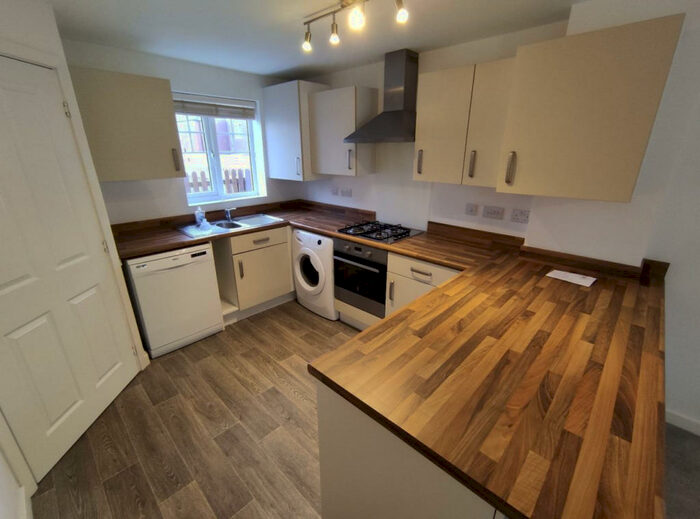 3 Bedroom Semi-Detached House To Rent In Peter Cartlidge Grove, Stoke-on-trent, Staffordshire, ST4