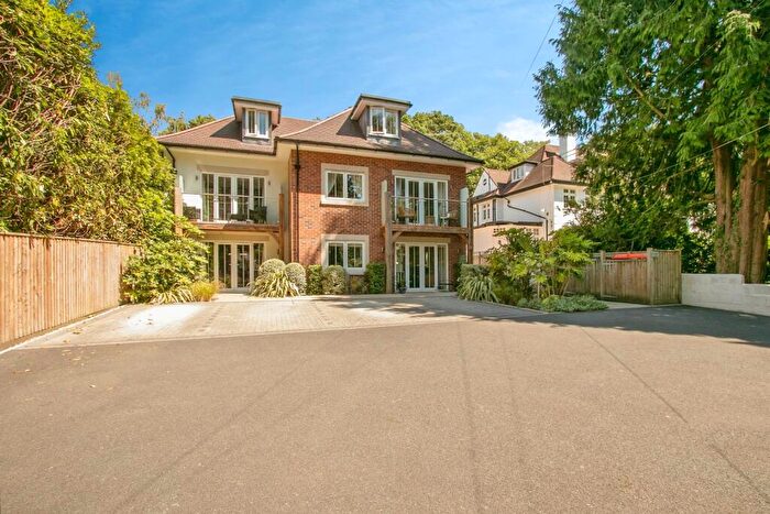 1 Bedroom Flat For Sale In Queens Park Avenue, Bournemouth, Dorset, BH8