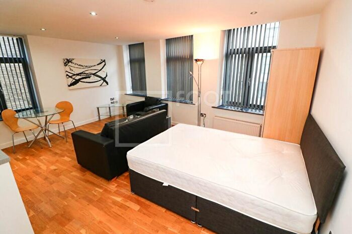 Flat To Rent In The Mill House, City Centre, BD1