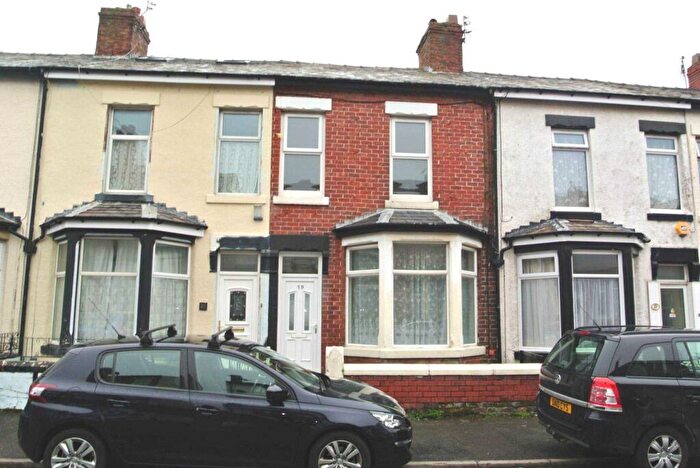 2 Bedroom House For Sale In Manchester Road, Blackpool, FY3