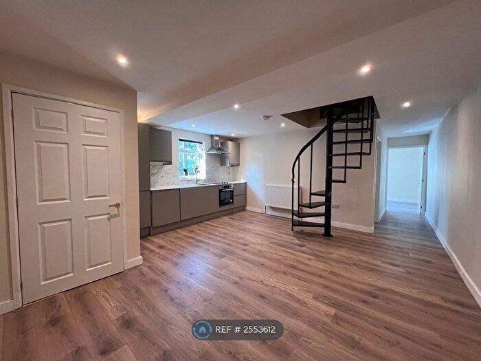 2 Bedroom Maisonette To Rent In Roman Road, Bristol, BS5