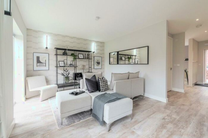 2 Bedroom End Of Terrace House To Rent In Wyvern Road, Ellesmere Port, Cheshire, CH65