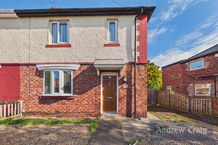 3 Bedroom Semi-Detached House For Sale In Hylton Road, Jarrow, NE32