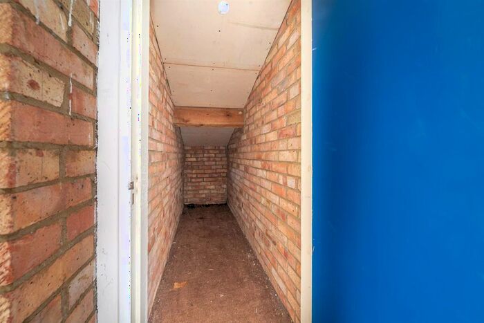 2 Bedroom Flat For Sale In Great Palmers, Hemel Hempstead, Hertfordshire, HP2