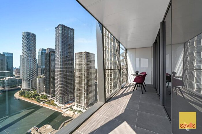 3 Bedroom Apartment For Sale In Dollar Bay Point, Dollar Bay Place, Canary Wharf, London, E14