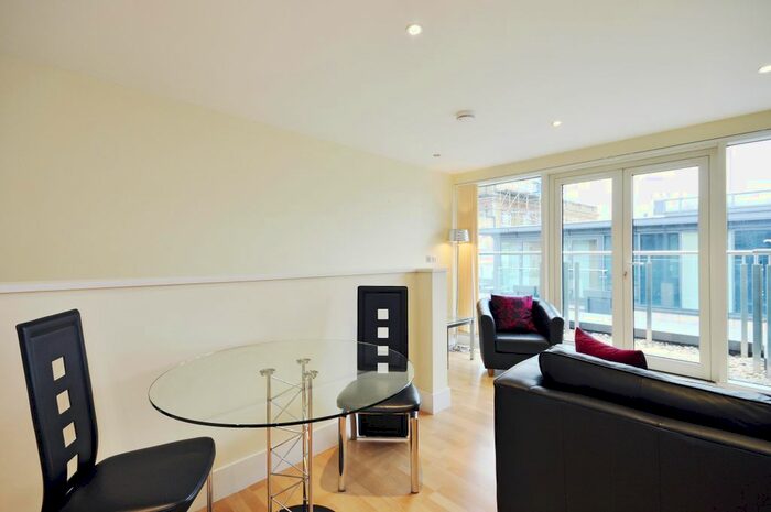 1 Bedroom Flat To Rent In High Timber Street, London, EC4V