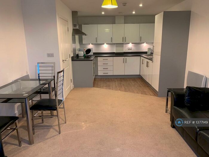 2 Bedroom Penthouse To Rent In Pier Wharf, Colchester, CO2